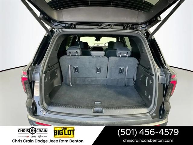 2025 Chevrolet Traverse FWD LT