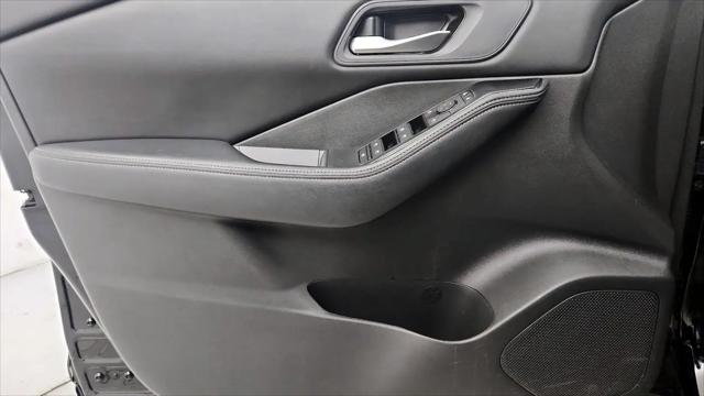 2024 Nissan Rogue SV FWD