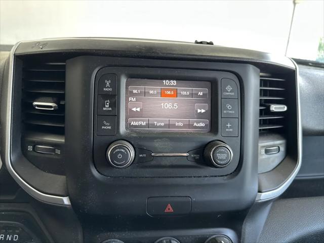 2020 Ram 1500 Big Horn Crew Cab 4x4 5'7" Box