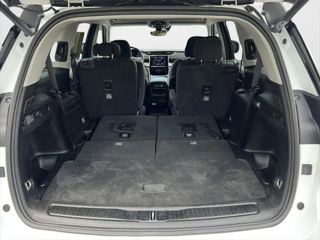 2022 Jeep Grand Cherokee L Laredo 4x2