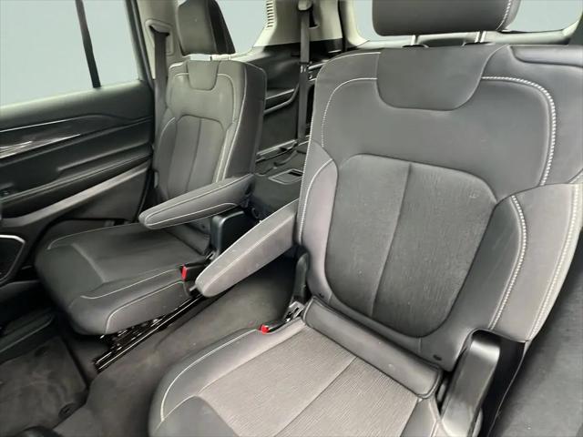 2022 Jeep Grand Cherokee L Laredo 4x2