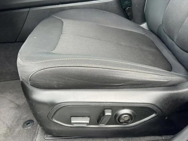 2022 Jeep Grand Cherokee L Laredo 4x2