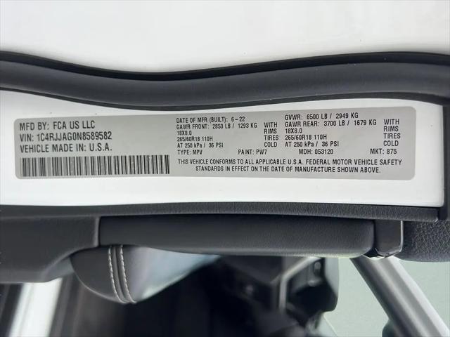 2022 Jeep Grand Cherokee L Laredo 4x2