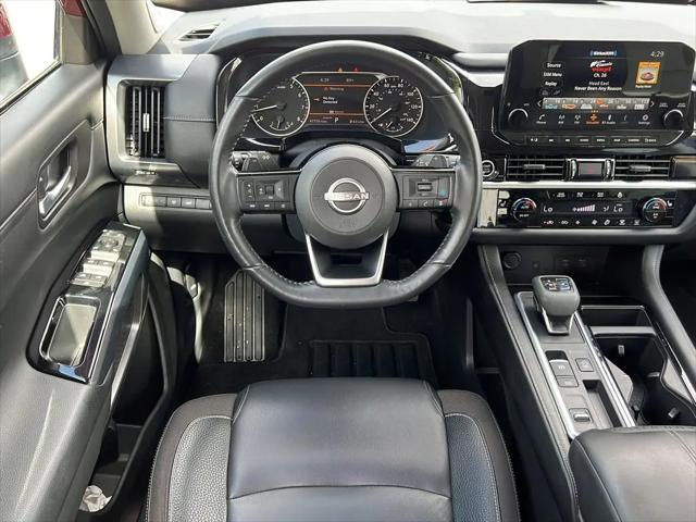 2022 Nissan Pathfinder SL 2WD
