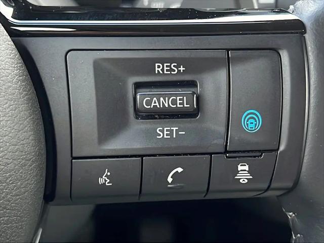 2022 Nissan Pathfinder SL 2WD