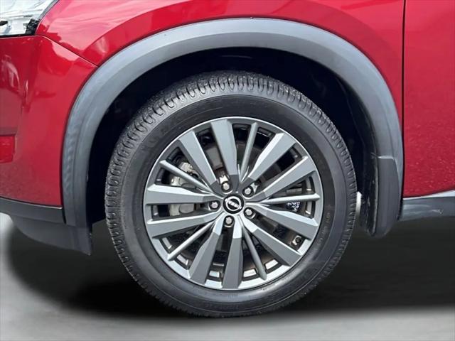 2022 Nissan Pathfinder SL 2WD