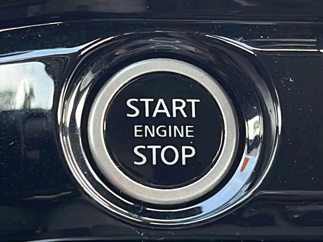 2022 Nissan Pathfinder SL 2WD