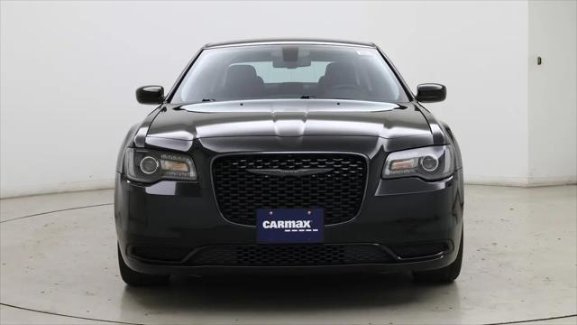 2021 Chrysler 300 Touring