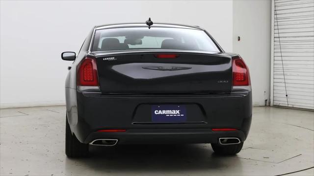 2021 Chrysler 300 Touring