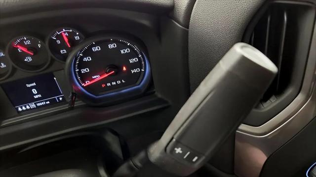2025 Chevrolet Silverado 1500 4WD Crew Cab Short Bed Custom