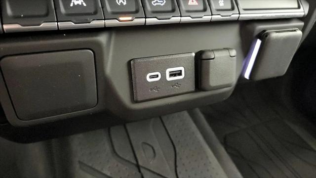 2025 Chevrolet Silverado 1500 4WD Crew Cab Short Bed Custom