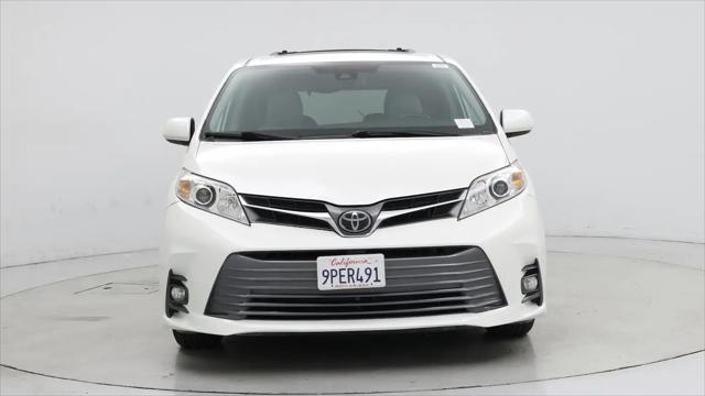 2020 Toyota Sienna XLE