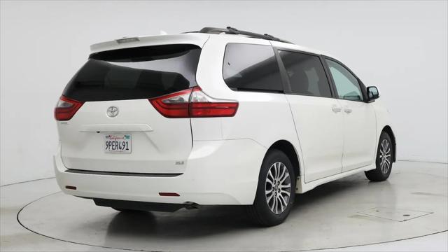 2020 Toyota Sienna XLE