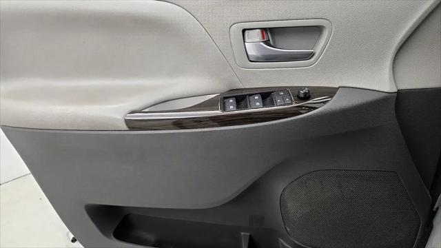 2020 Toyota Sienna XLE