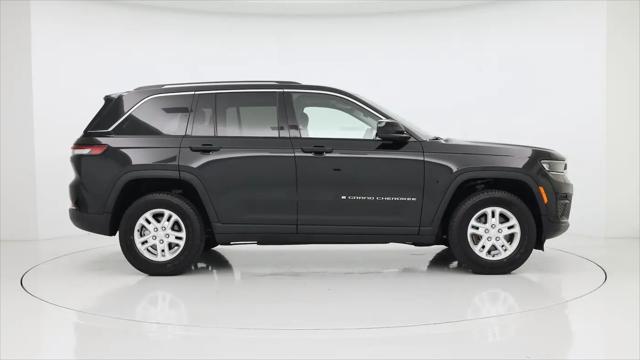 2023 Jeep Grand Cherokee Laredo 4x4