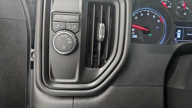 2022 Chevrolet Silverado 1500 2WD Crew Cab Short Bed Custom