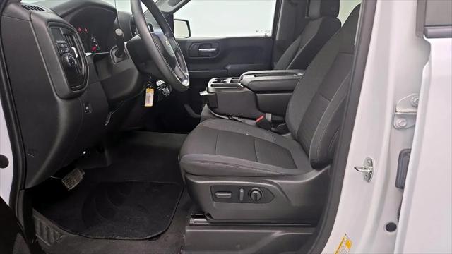 2022 Chevrolet Silverado 1500 2WD Crew Cab Short Bed Custom