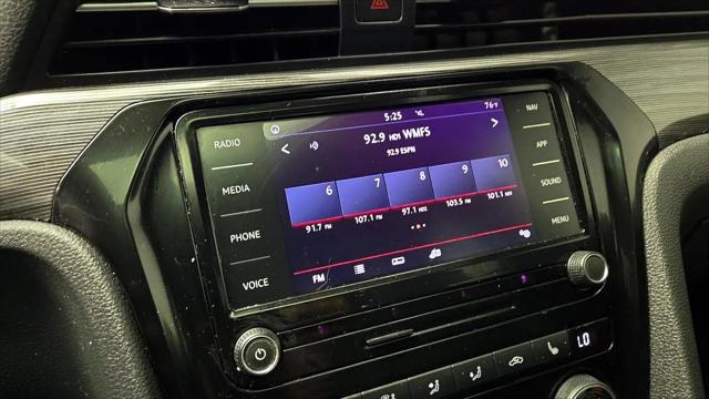 2021 Volkswagen Passat 2.0T R-Line