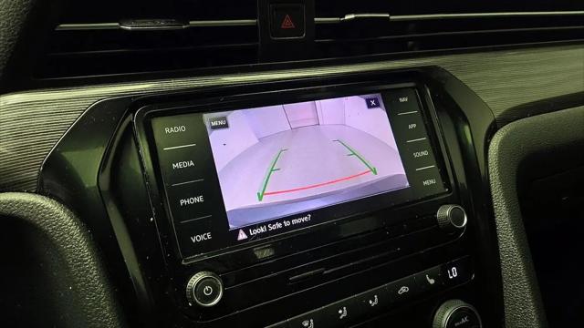 2021 Volkswagen Passat 2.0T R-Line
