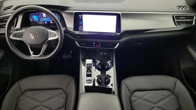 2025 Volkswagen Atlas Cross Sport 2.0T SE w/Technology