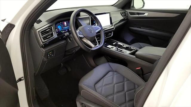2025 Volkswagen Atlas Cross Sport 2.0T SE w/Technology