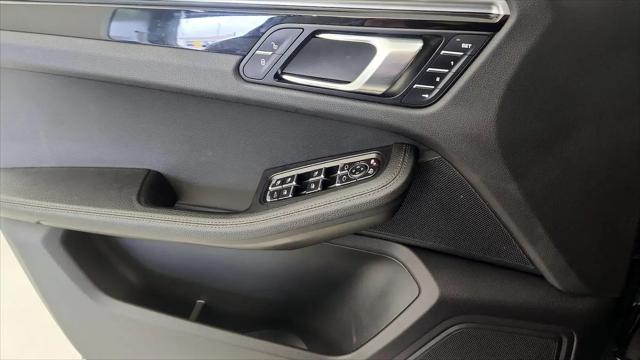 2018 Porsche Macan Macan