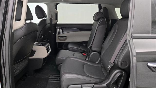 2024 Kia Carnival MPV LX Seat Package