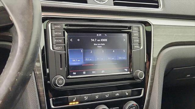 2017 Volkswagen Passat 1.8T SE