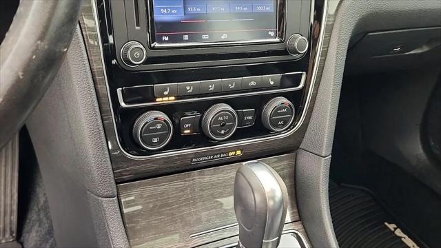 2017 Volkswagen Passat 1.8T SE