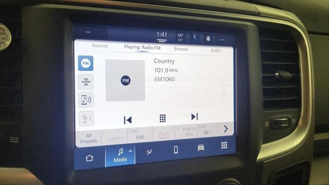 2022 Ram 1500 Classic SLT Crew Cab 4x4 5'7" Box
