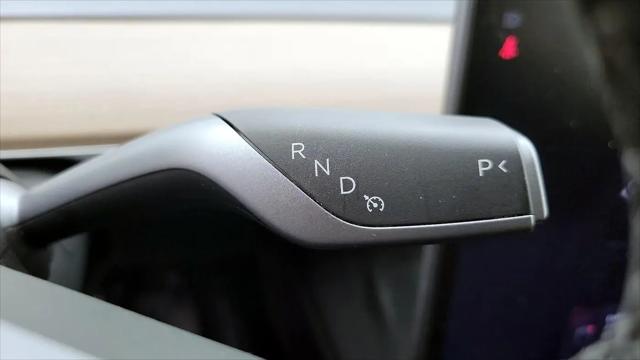 2024 Tesla Model Y Long Range Single Motor Rear-Wheel Drive