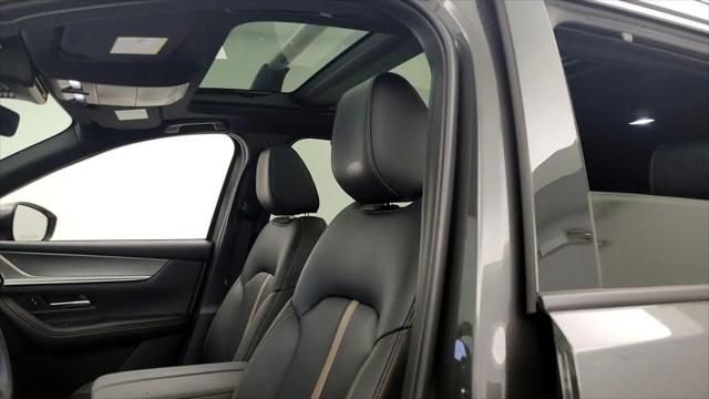 2024 Mazda X-90 Premium Plus