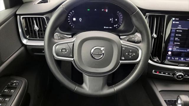 2024 Volvo S60 B5 Core Dark Theme