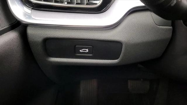 2024 Volvo S60 B5 Core Dark Theme