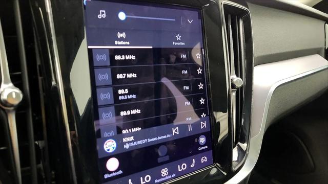 2024 Volvo S60 B5 Core Dark Theme