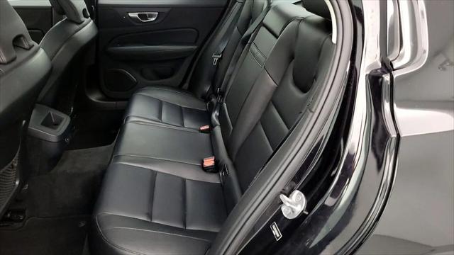 2024 Volvo S60 B5 Core Dark Theme