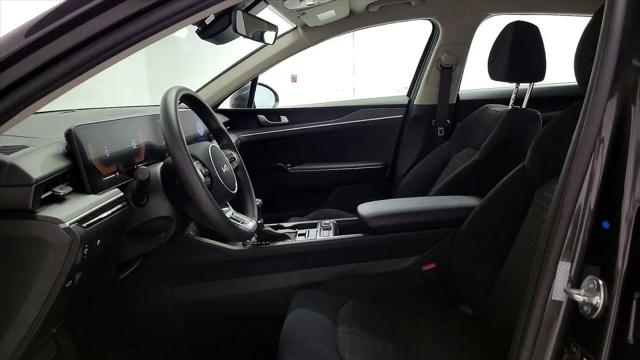 2025 Kia K5 LXS