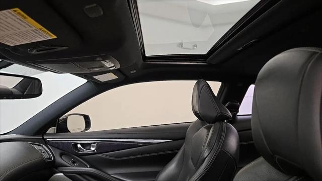 2017 INFINITI Q60 3.0t Red Sport 400