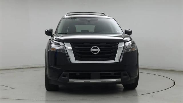 2025 Nissan Pathfinder SL FWD
