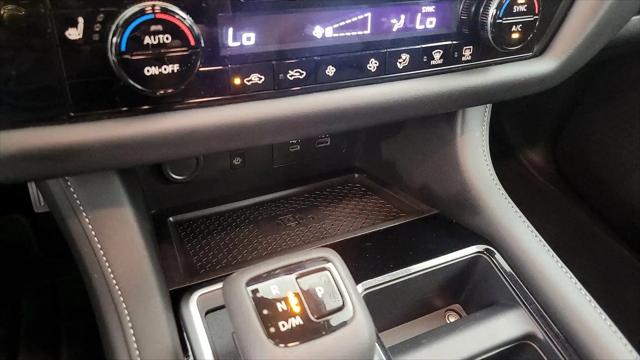 2025 Nissan Pathfinder SL FWD