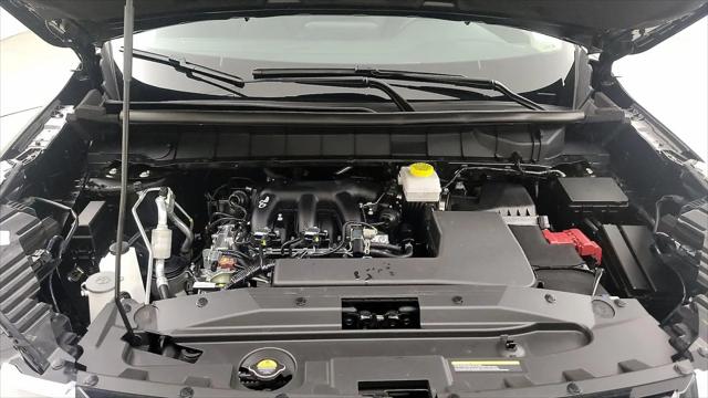 2025 Nissan Pathfinder SL FWD