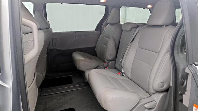 2017 Toyota Sienna XLE 8 Passenger