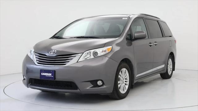 2017 Toyota Sienna XLE 8 Passenger