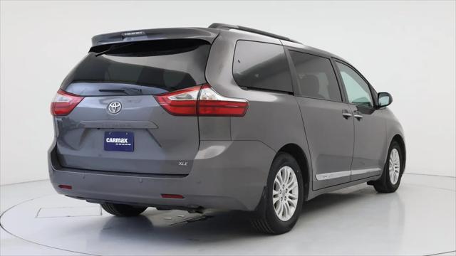 2017 Toyota Sienna XLE 8 Passenger