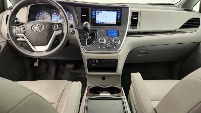 2017 Toyota Sienna XLE 8 Passenger