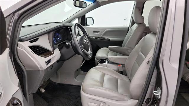 2017 Toyota Sienna XLE 8 Passenger