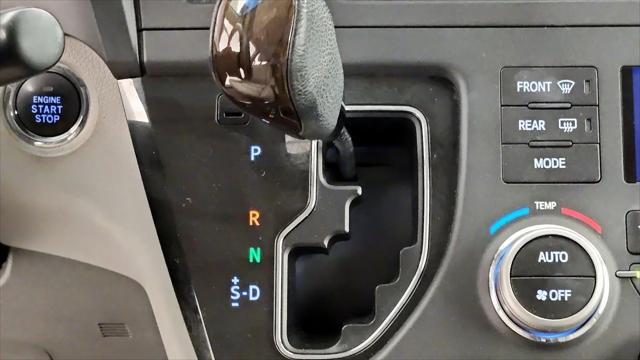 2017 Toyota Sienna XLE 8 Passenger