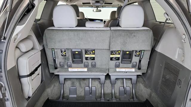 2017 Toyota Sienna XLE 8 Passenger