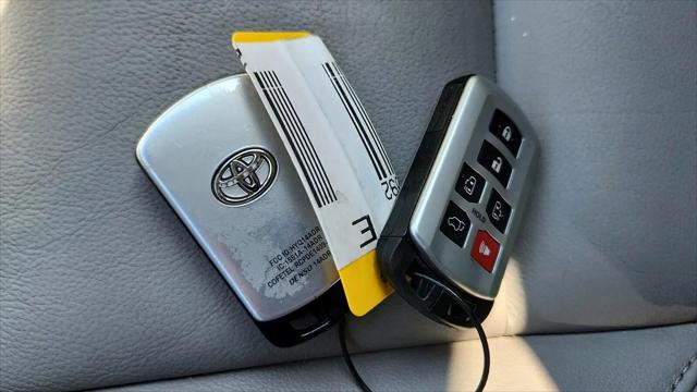 2017 Toyota Sienna XLE 8 Passenger