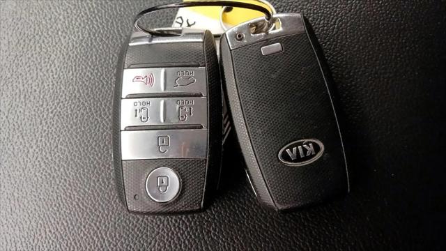 2017 Kia Sedona LX